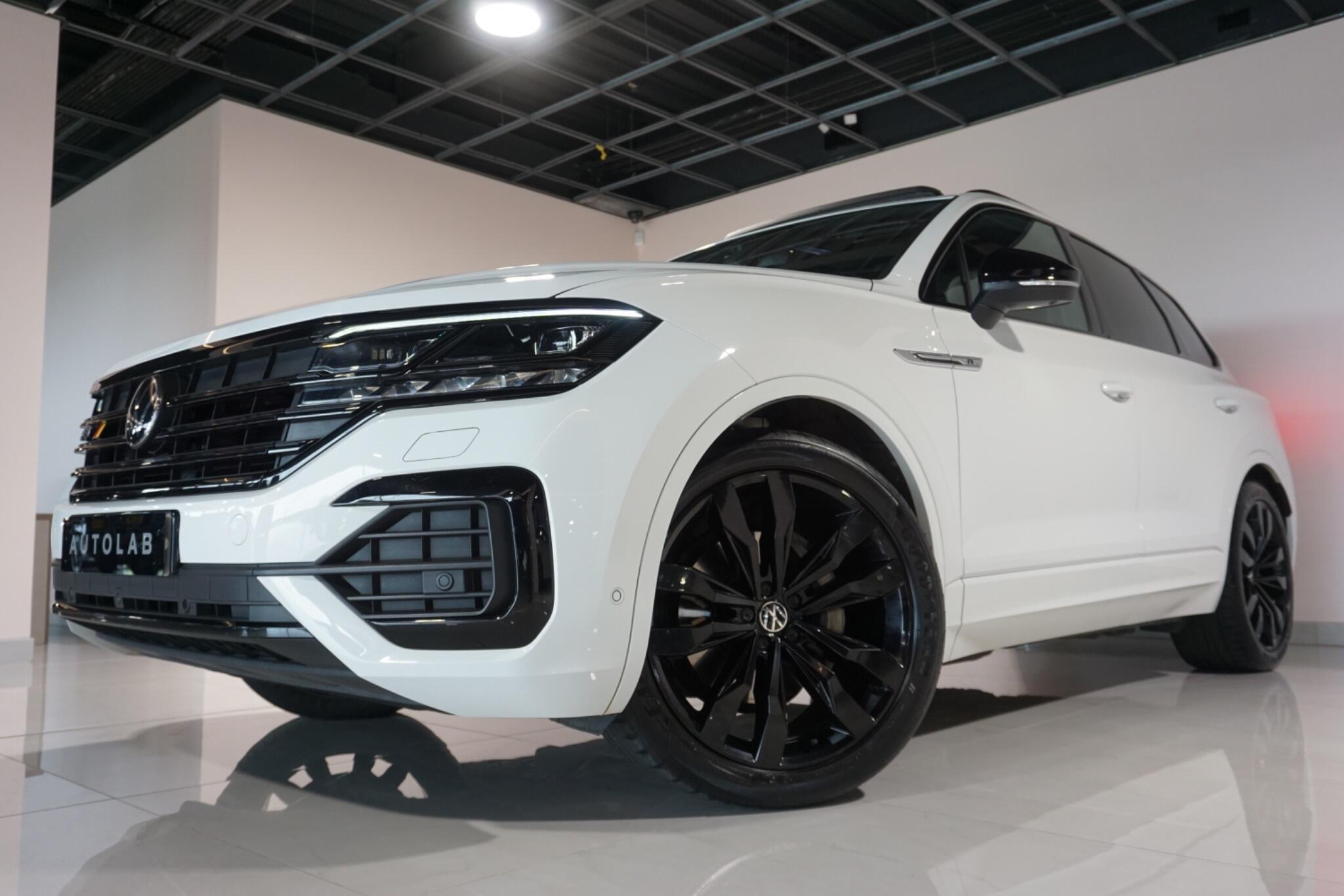 Volkswagen Touareg 3.0 TDI V6 Black Edition SUV 5dr Diesel Tiptronic 4Motion Euro 6 (s/s) (231 ps)